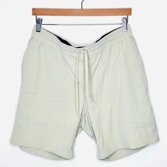 Lululemon Activewear Shorts Size XL Light Cream Khaki 7" Inseam Men's - Picture 3 of 13